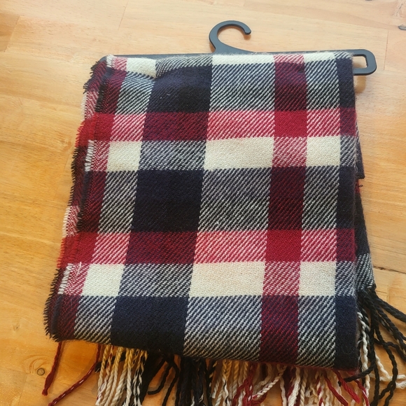 Goodfellow scarf - Picture 2 of 3